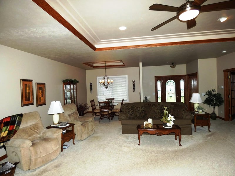 2 Rosemary Ln, Slayton, MN 56172