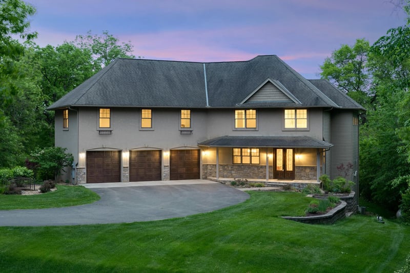 19211 Shamrock Ln, Shafer, MN 55074