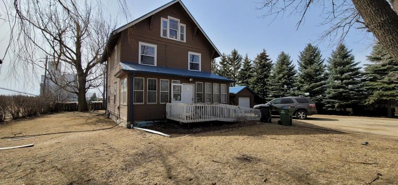 2115 Oxford St, Worthington, MN 56187