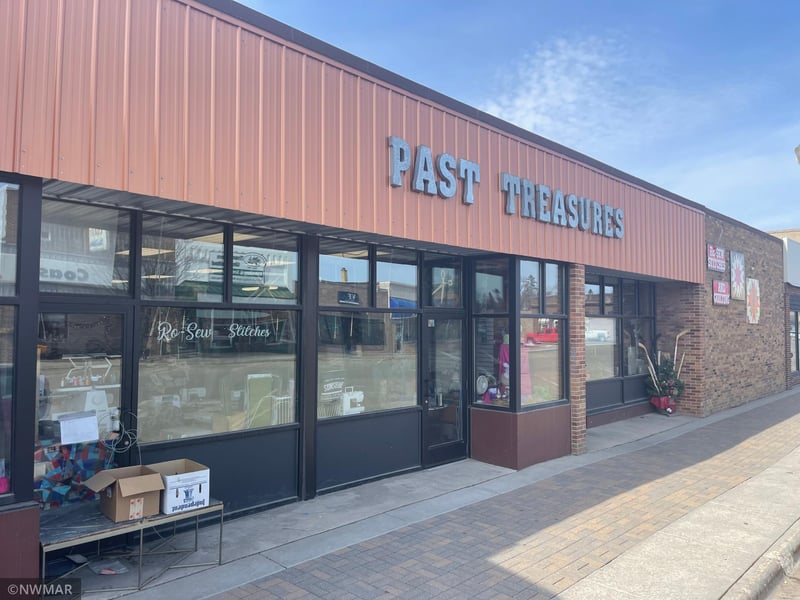 107 Main Ave N, Roseau, MN 56751