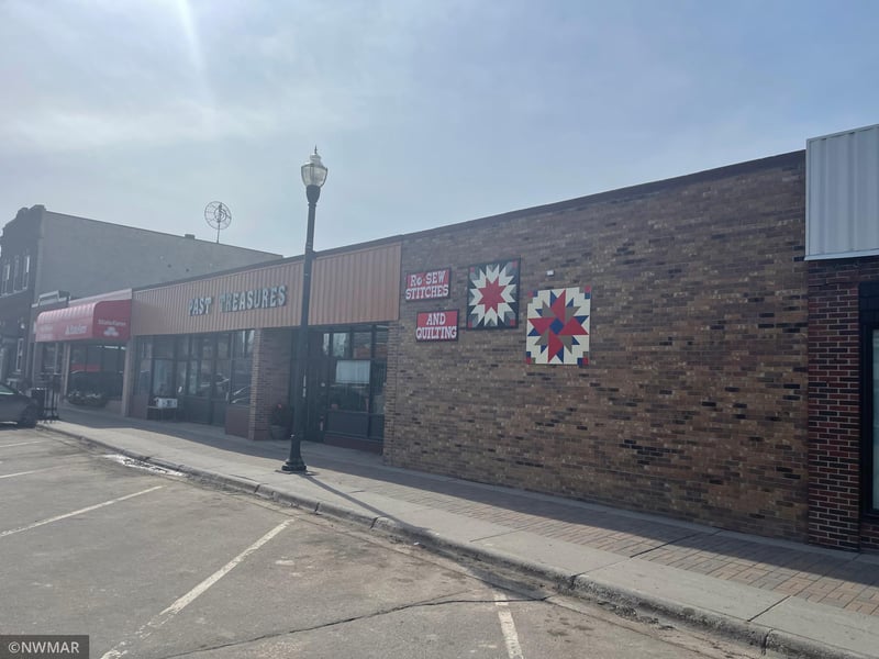 107 Main Ave N, Roseau, MN 56751