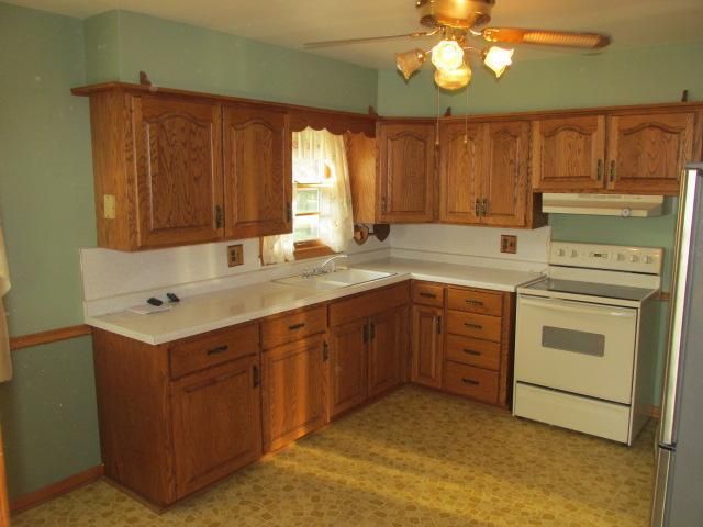 102 21st St NW, Austin, MN 55912