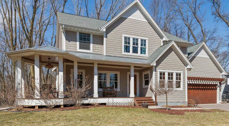 3335 Emmert St, Shoreview, MN 55126