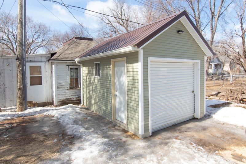 310 4th Ave SE, Mapleton, MN 56065