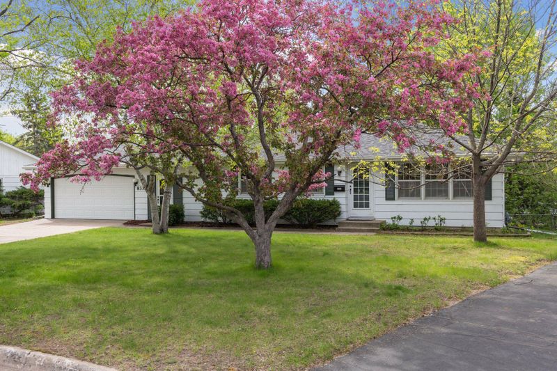 8332 Ewing Rd S, Bloomington, MN 55431