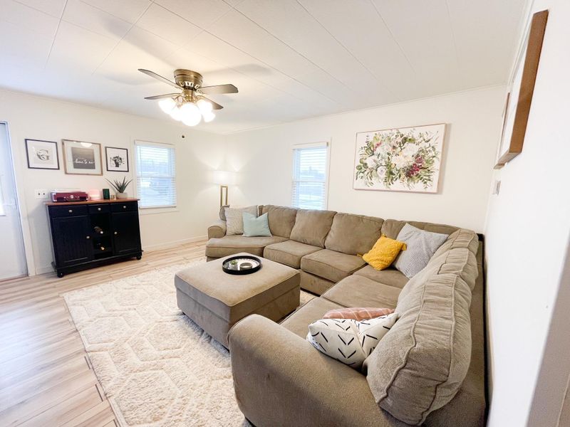937 Diagonal Rd, Worthington, MN 56187