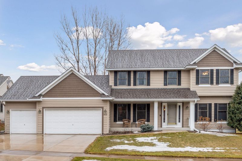 8122 Terraceview Ln N, Maple Grove, MN 55311