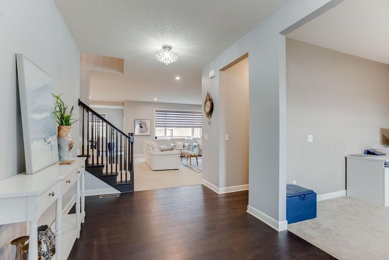 3189 Oak View Dr, Woodbury, MN 55129