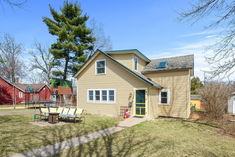 135 State St S, Bayport, MN 55003