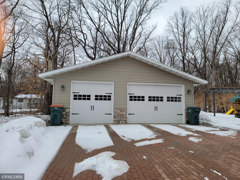 40195 Paradise Dr, Browerville, MN 56438