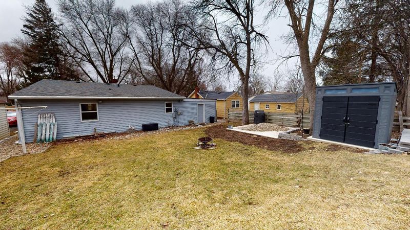 1504 14th Ave NE, Willmar, MN 56201