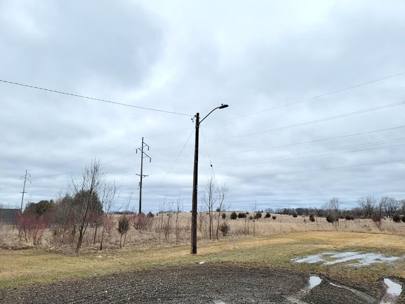 000 W 3rd Ave, Franklin, MN 55333