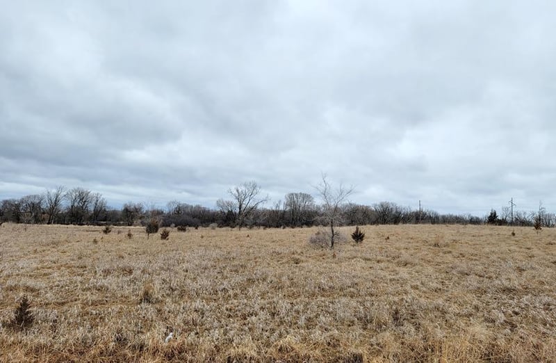 000 W 3rd Ave, Franklin, MN 55333