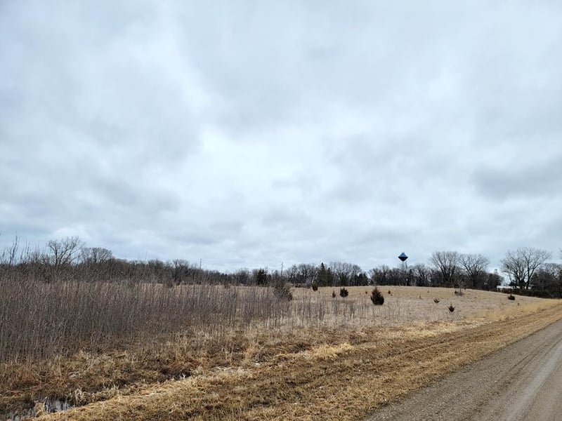 000 W 3rd Ave, Franklin, MN 55333