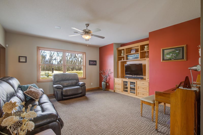 6939 30th St NE, Sauk Rapids, MN 56379