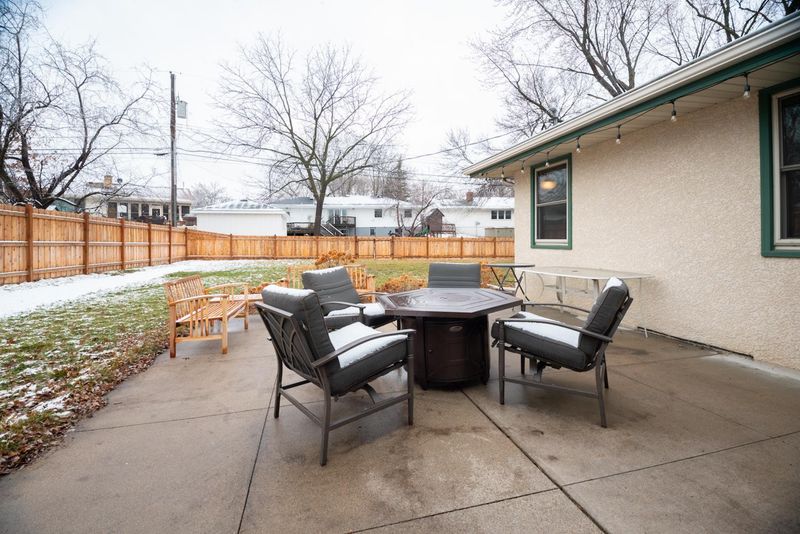 1104 Highview Dr, New Brighton, MN 55112