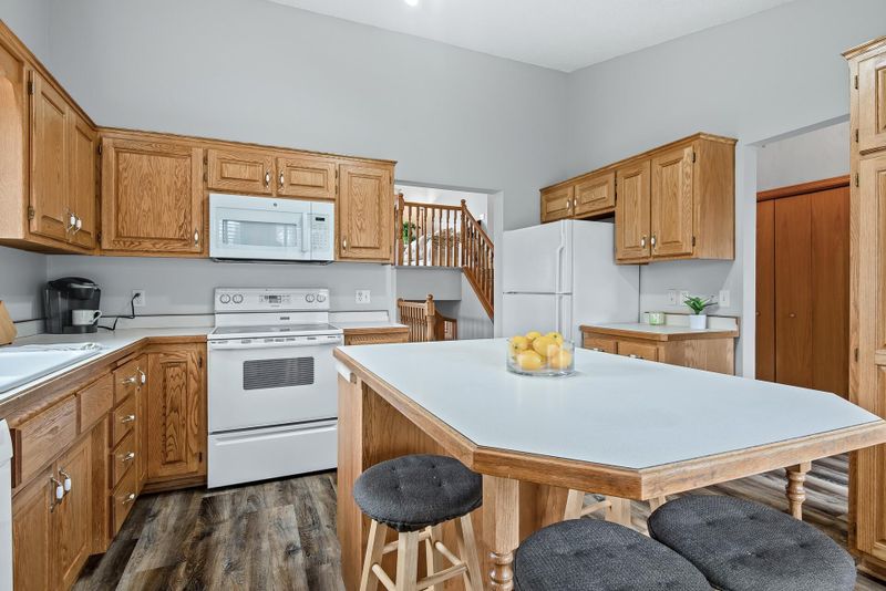 4973 River Oaks Rd, Rockford, MN 55373
