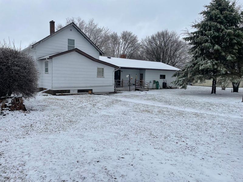 823 11th St N, Mountain Lake, MN 56159