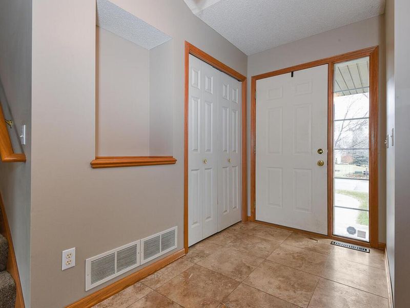 2166 Mathias Rd, Shakopee, MN 55379