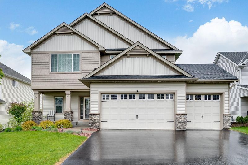 1076 141st St W, Rosemount, MN 55068