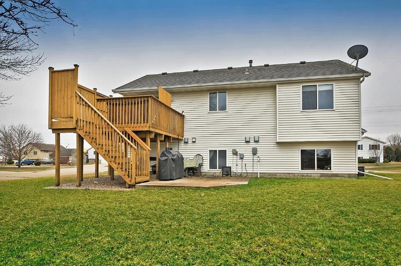 1190 18th St SE, Owatonna, MN 55060