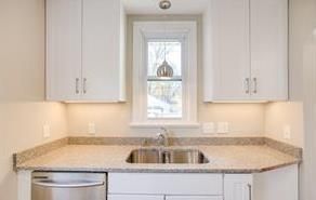 1109 Farrington St, Saint Paul, MN 55117