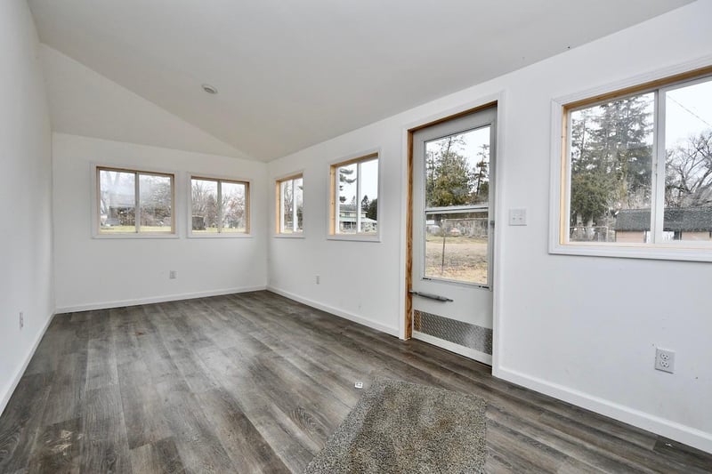 109 Front St, Minnesota City, MN 55959