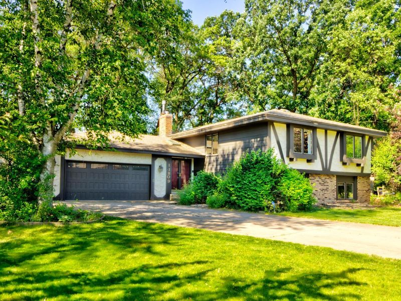 13809 Holyoke Pa, Apple Valley, MN 55124