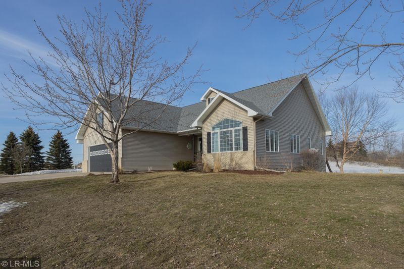 23662 Oakview Heights Trl, Fergus Falls, MN 56537