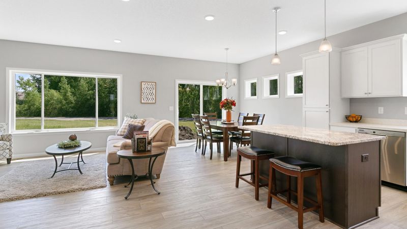 375 Riverview Cir, Hanover, MN 55341