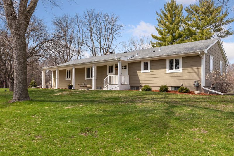 13528 Larkin Dr, Minnetonka, MN 55305