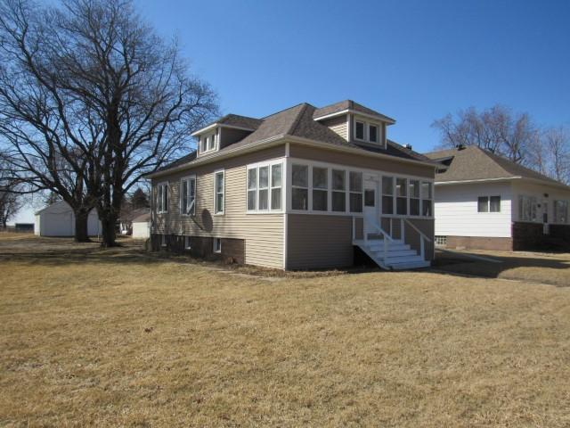 217 N Thompson Ave, Rushmore, MN 56168