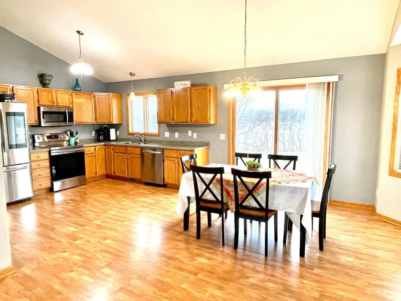 2211 Hope Ave, Lester Prairie, MN 55354