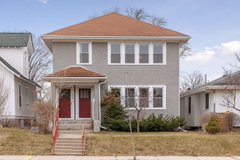 2207 E 34th St, Minneapolis, MN 55407