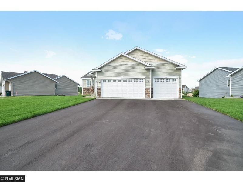 885 10th St, Clearwater, MN 55320