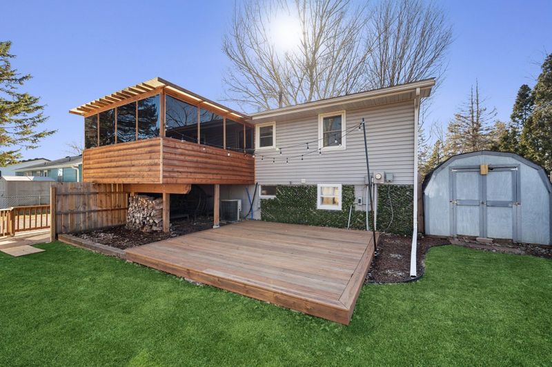 9720 Cottonwood Ln N, Maple Grove, MN 55369