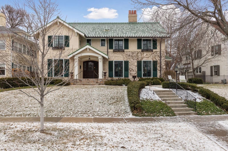 2305 Penn Ave S, Minneapolis, MN 55405