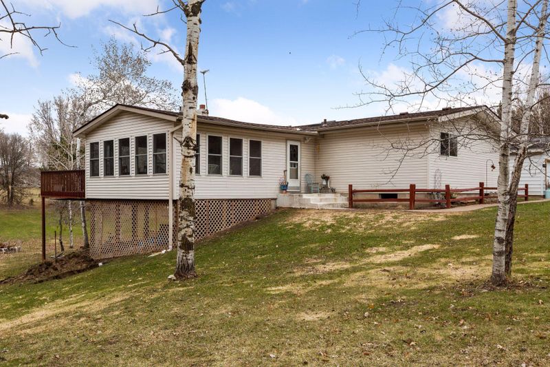 1711 352nd Ave NE, Cambridge, MN 55008