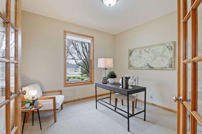1 Buchal Hts, North Oaks, MN 55127