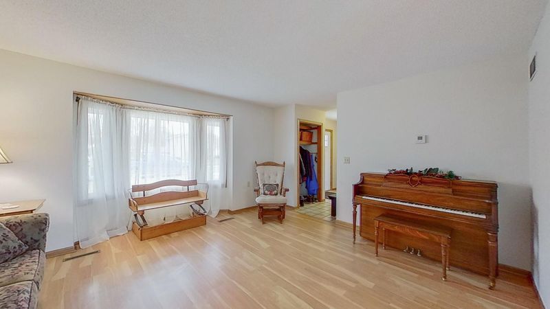717 Berg Blvd SE, Stewartville, MN 55976