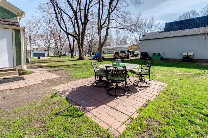 307 9th St W, Northfield, MN 55057