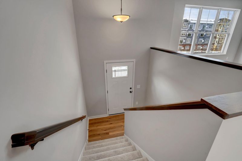 2232 Gateway Curve, North Saint Paul, MN 55109