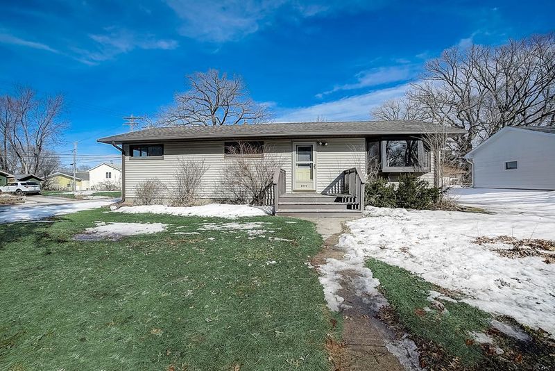 8999 Jackson Ave, Circle Pines, MN 55014