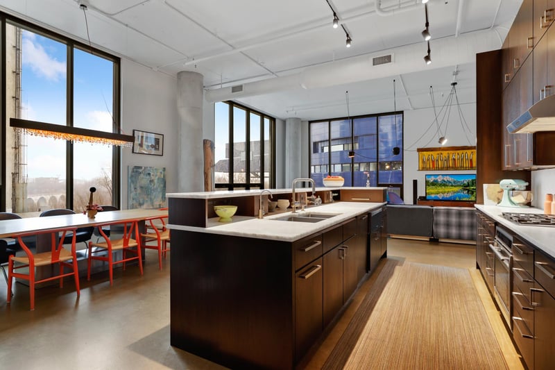 750 S 2nd St #411, Minneapolis, MN 55401