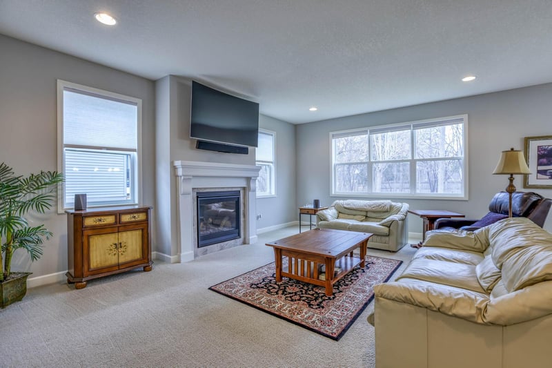 4818 Red Oak Ln, Minnetrista, MN 55364