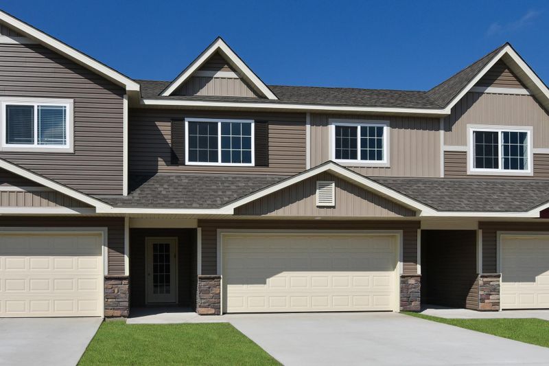 8493 Gateway Cir, Monticello, MN 55362