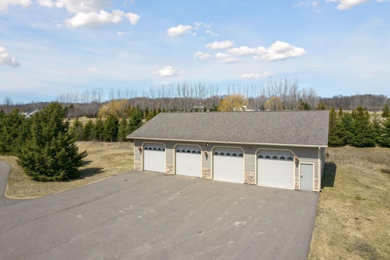 25228 Redwing Ave, Shafer, MN 55074