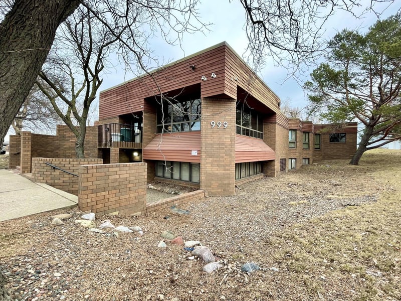999 50th Ave NE, Columbia Heights, MN 55421