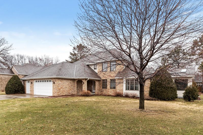 1345 Woodcrest Ave, Shoreview, MN 55126