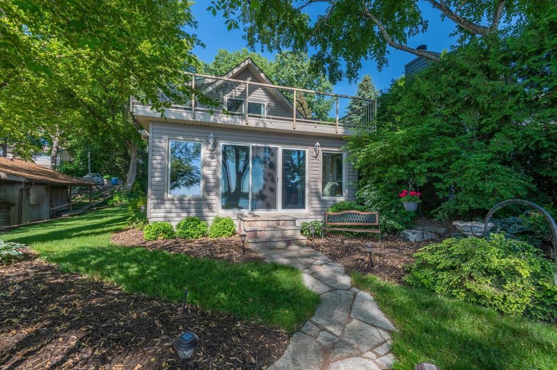 4870 Edgewater Dr, Mound, MN 55364